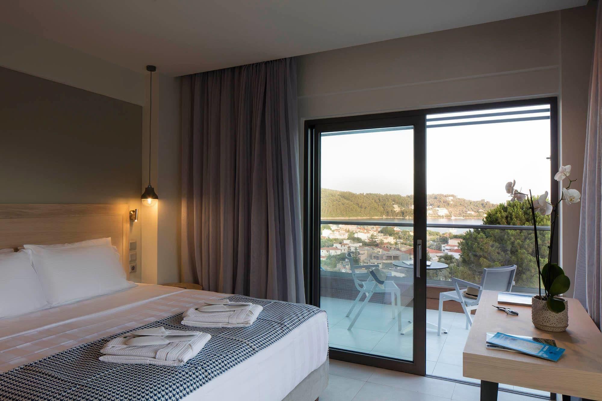 Amira Luxury Suites Skiathos Exterior foto