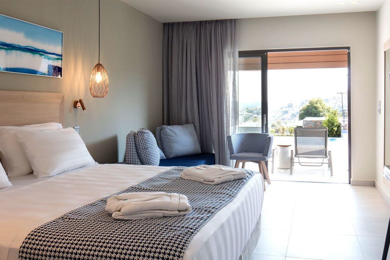 Amira Luxury Suites Skiathos Exterior foto